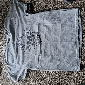 NWT Peachy Athletic Oversized Tee with Skull/Flower detail